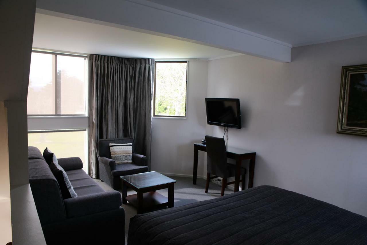 Hotel Tussock Grove Ohakune Exterior foto